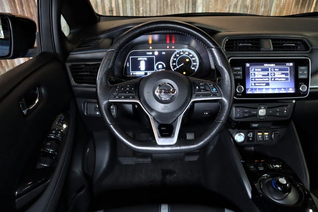 2019 NISSAN LEAF - 10