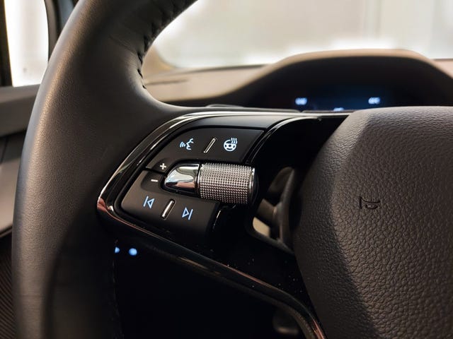 2022 SKODA ENYAQ - 38