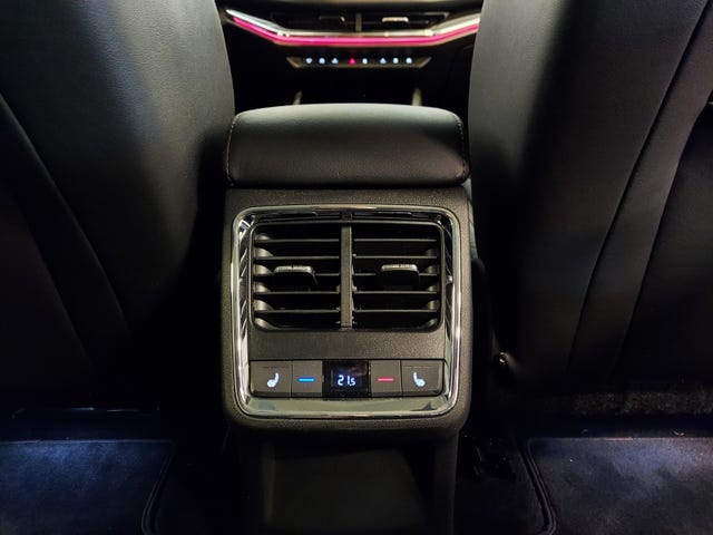 2022 SKODA ENYAQ - 32