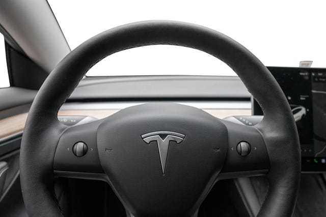 2022 TESLA MODEL 3 - 11