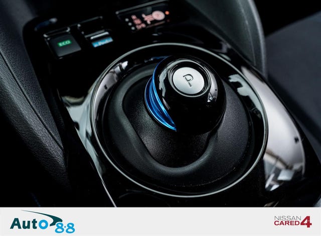 2019 NISSAN LEAF - 26