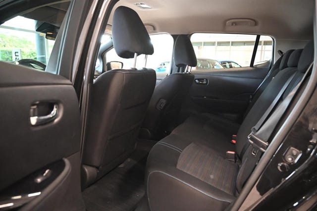 2019 NISSAN LEAF - 32