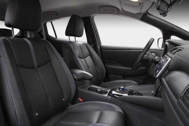2019 NISSAN LEAF - 19