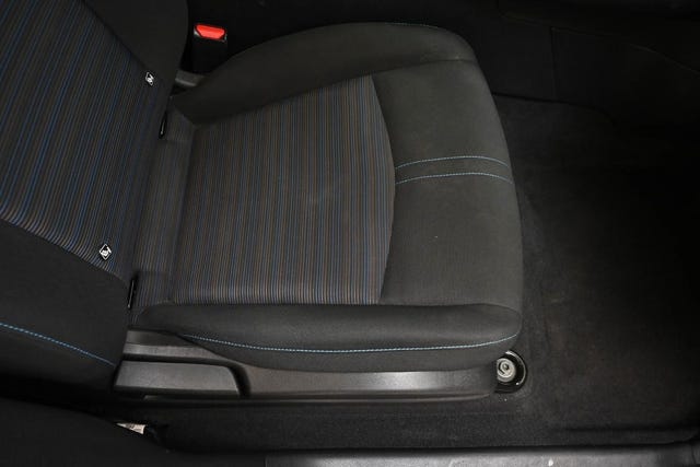 2021 NISSAN LEAF - 24