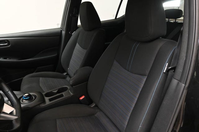 2021 NISSAN LEAF - 10