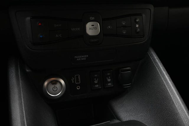 2021 NISSAN LEAF - 19