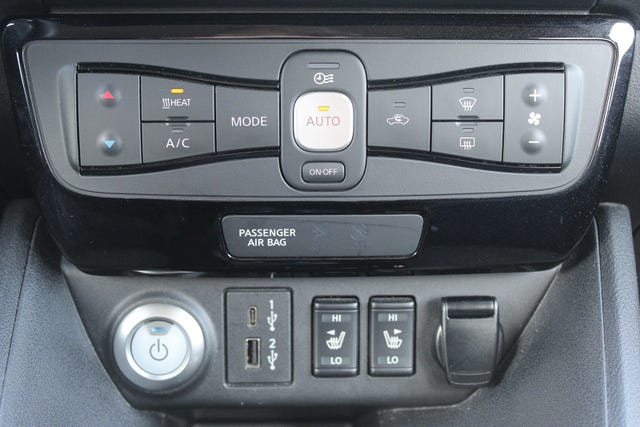 2021 NISSAN LEAF - 21