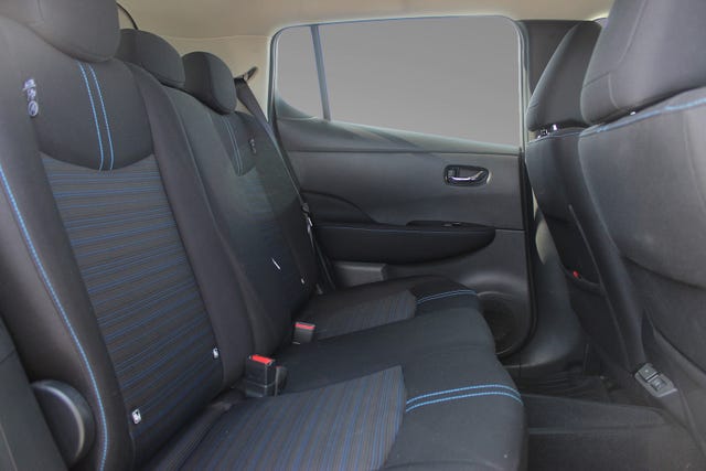 2021 NISSAN LEAF - 11