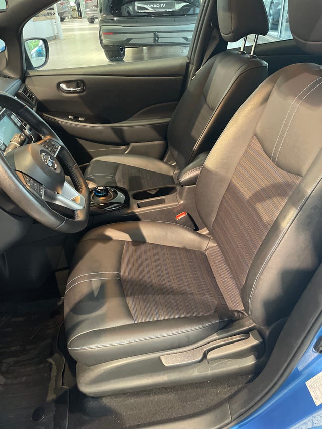 2021 NISSAN LEAF - 9
