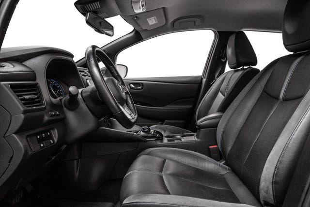 2019 NISSAN LEAF - 10