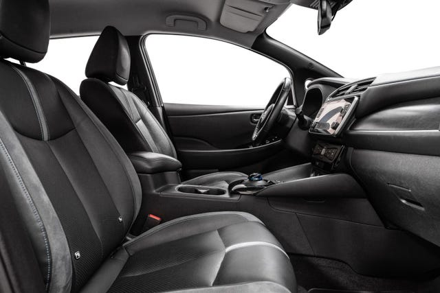2019 NISSAN LEAF - 25