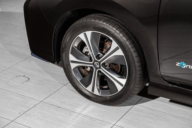 2019 NISSAN LEAF - 9