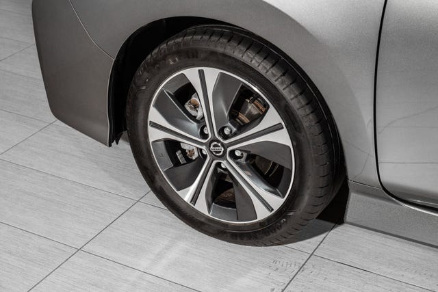 2021 NISSAN LEAF - 9