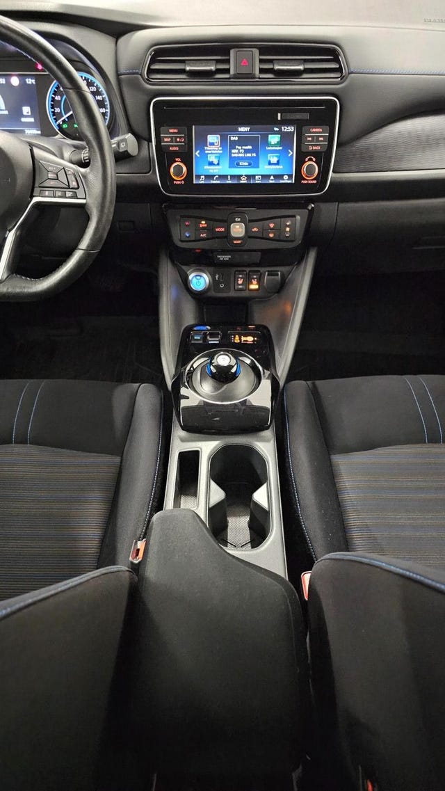 2019 NISSAN LEAF - 14