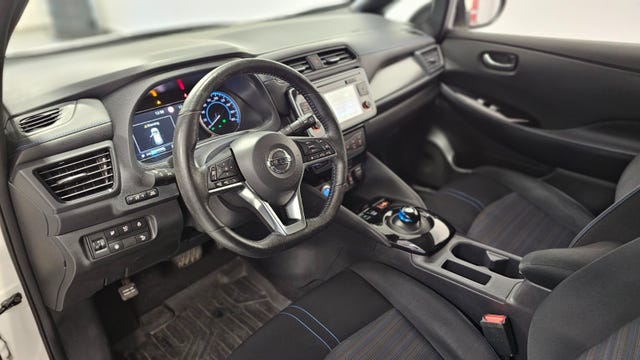 2019 NISSAN LEAF - 34
