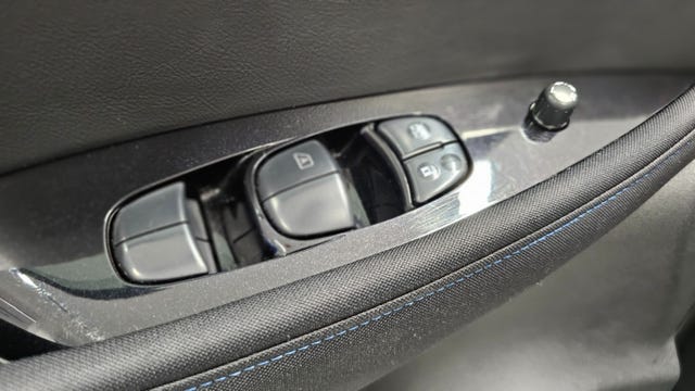 2019 NISSAN LEAF - 18