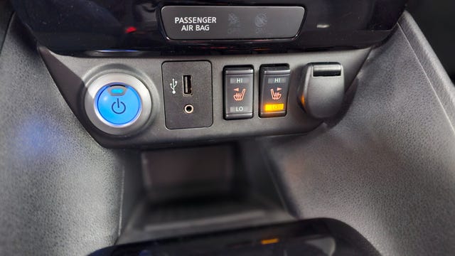 2019 NISSAN LEAF - 24
