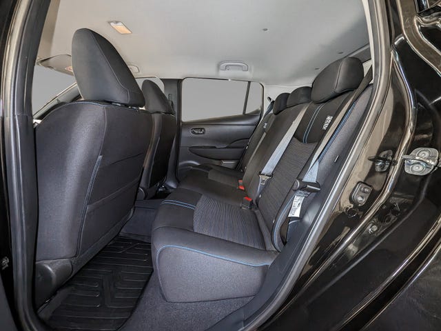 2021 NISSAN LEAF - 12
