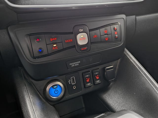 2021 NISSAN LEAF - 19