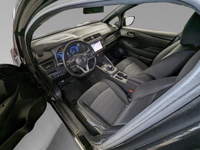 2021 NISSAN LEAF - 9