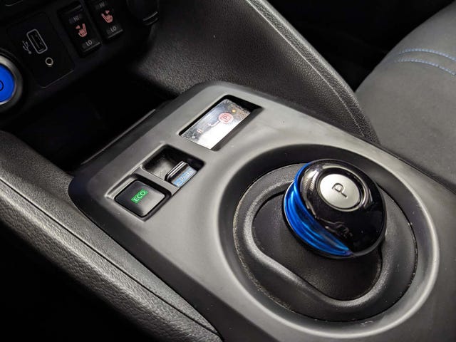 2021 NISSAN LEAF - 20