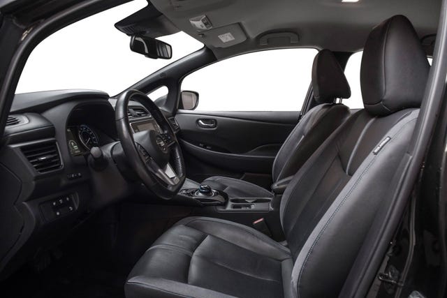 2019 NISSAN LEAF - 10