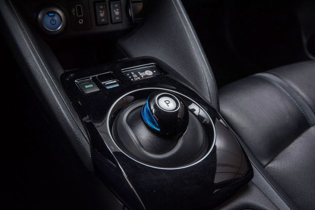 2019 NISSAN LEAF - 11