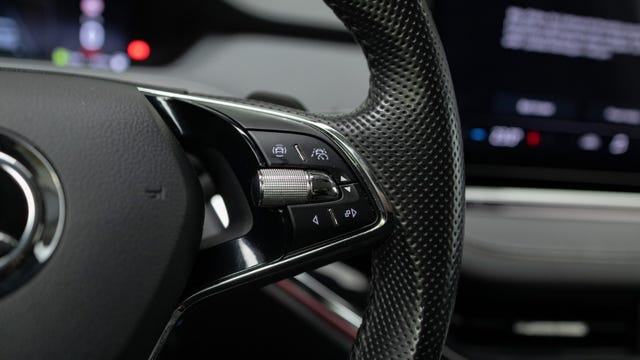 2021 SKODA ENYAQ - 24