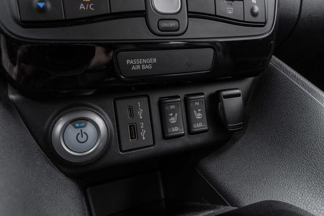 2021 NISSAN LEAF - 18