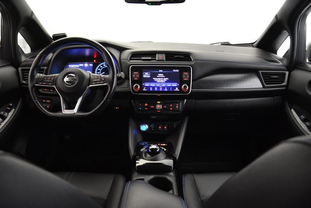 2019 NISSAN LEAF - 11