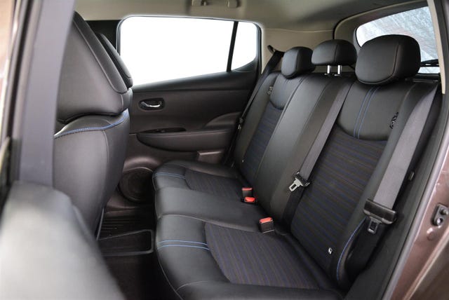 2019 NISSAN LEAF - 10