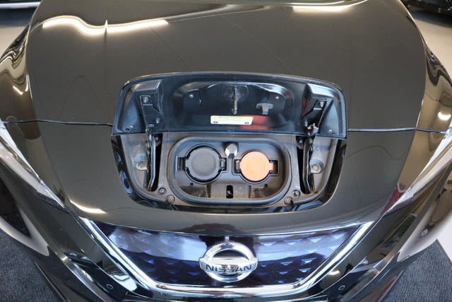 2021 NISSAN LEAF - 11