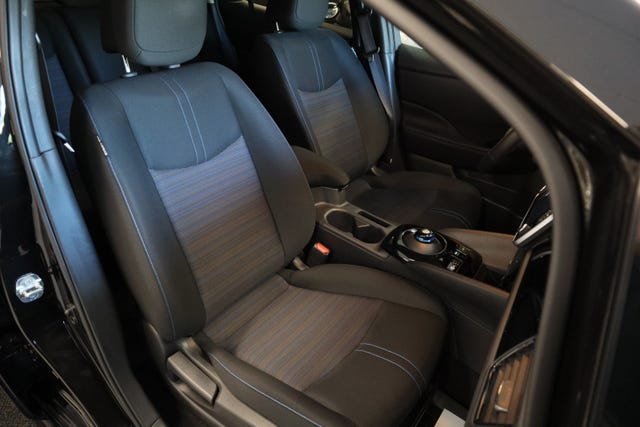 2021 NISSAN LEAF - 21