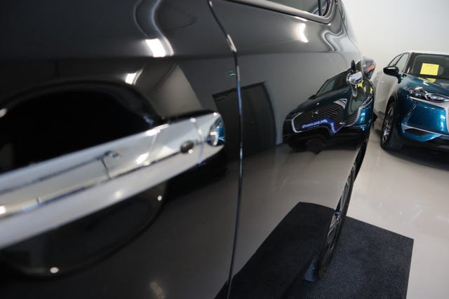 2021 NISSAN LEAF - 10