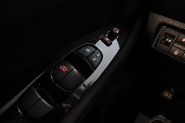 2021 NISSAN LEAF - 33