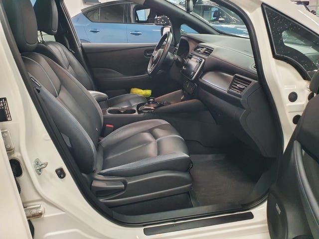 2019 NISSAN LEAF - 23