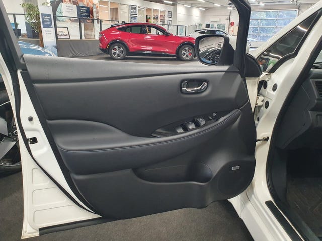 SJNFAAZE1U0048202 2019 NISSAN LEAF-5