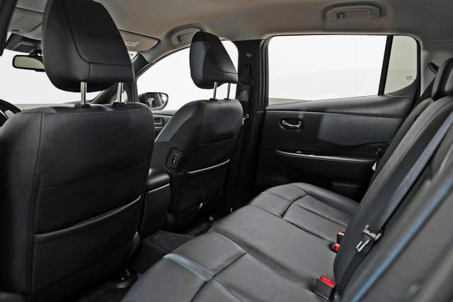 2019 NISSAN LEAF - 11