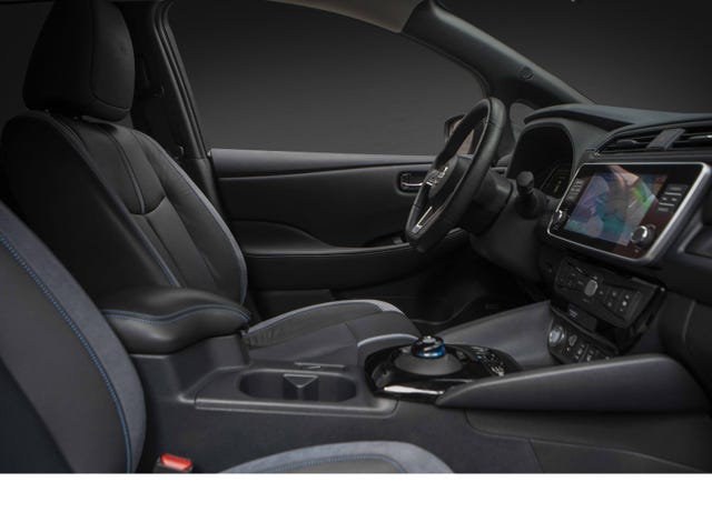 2019 NISSAN LEAF - 19