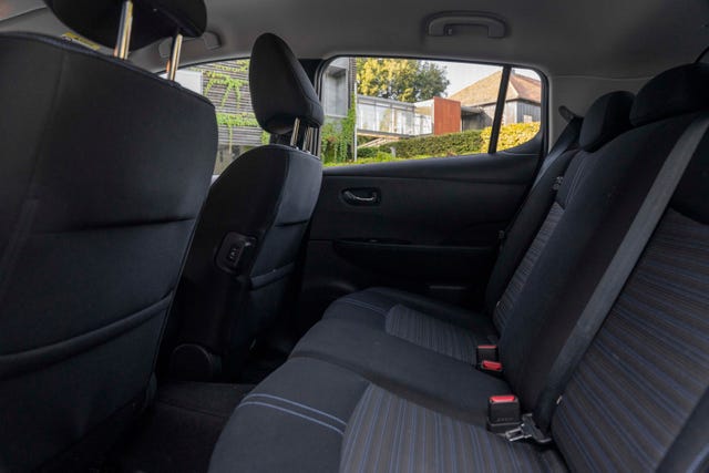 2019 NISSAN LEAF - 19