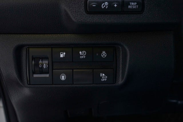 2019 NISSAN LEAF - 17