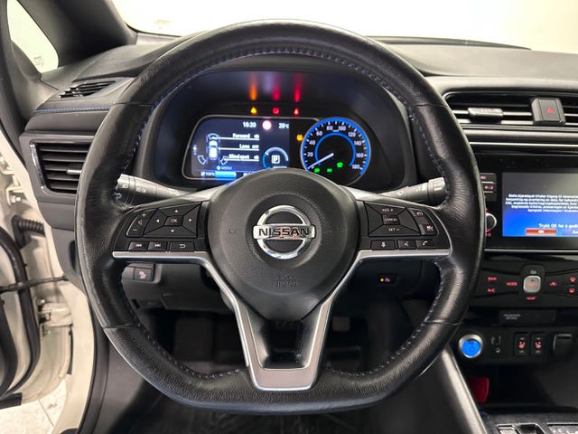 2019 NISSAN LEAF - 23