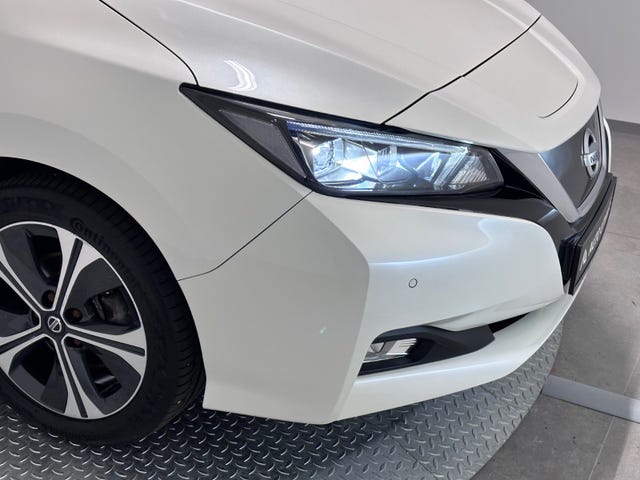 2019 NISSAN LEAF - 18