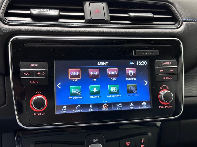 2019 NISSAN LEAF - 33
