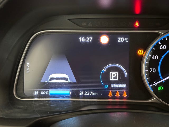 2019 NISSAN LEAF - 27