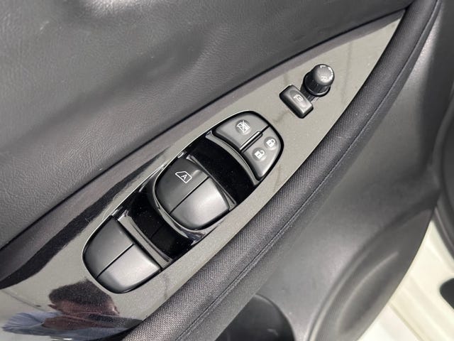 2019 NISSAN LEAF - 20