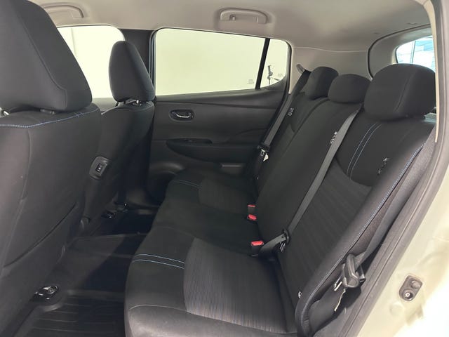 2019 NISSAN LEAF - 42
