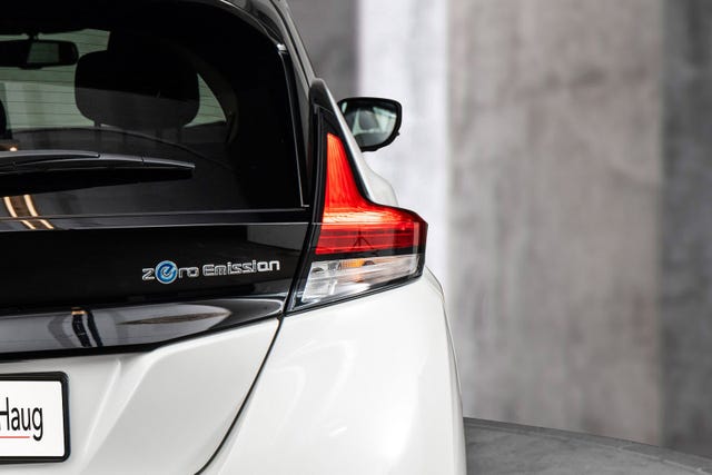 2019 NISSAN LEAF - 8