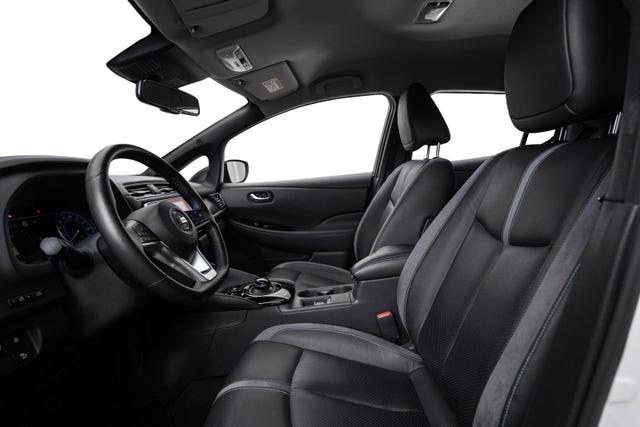 2019 NISSAN LEAF - 11