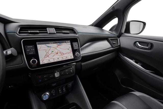 2019 NISSAN LEAF - 18